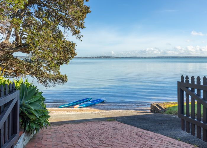  at 14A Harbour View Road, Point Chevalier, Auckland