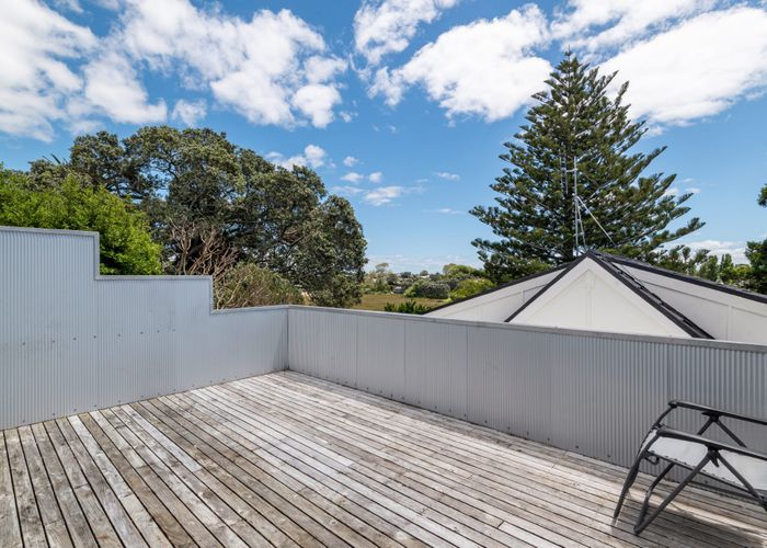  at 2/60 Aramoana Avenue, Devonport, Auckland