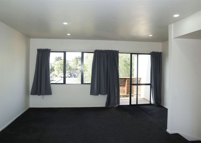  at 2/12 Ambrico Place, New Lynn, Waitakere City, Auckland