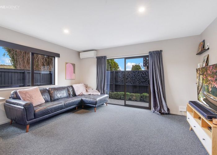  at 5/35 Brockworth Place, Riccarton, Christchurch