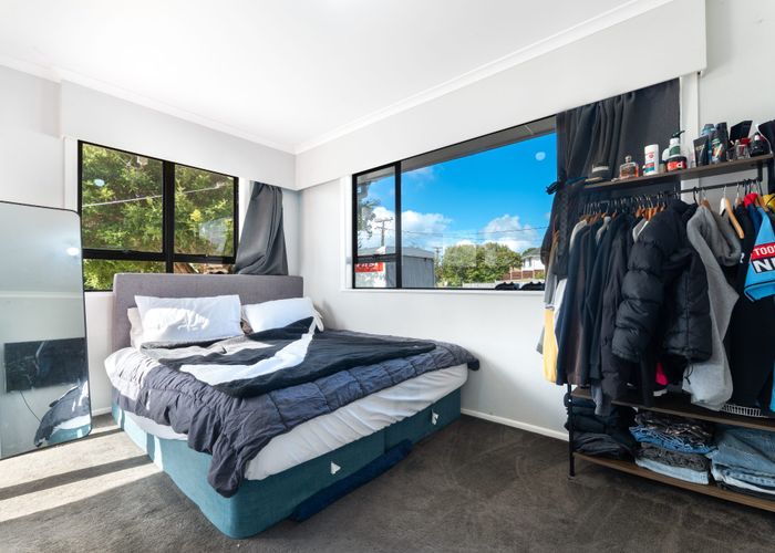  at 18 Murray Road, Te Atatu Peninsula, Waitakere City, Auckland