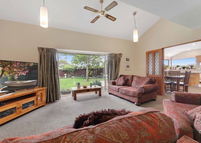  at 22 Mervyn Drive, Avondale, Christchurch