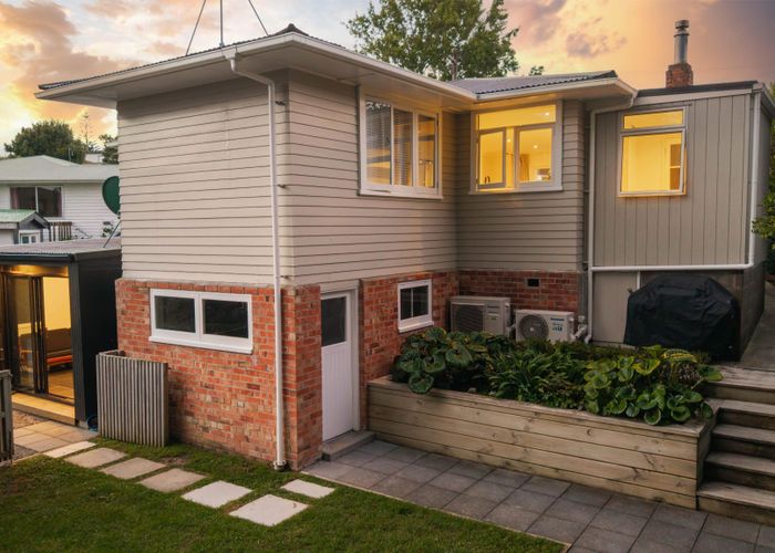  at 17 Poto Street, Te Atatu South, Waitakere City, Auckland