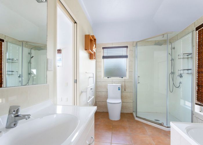  at 7 Ksenia Drive, Flat Bush, Auckland