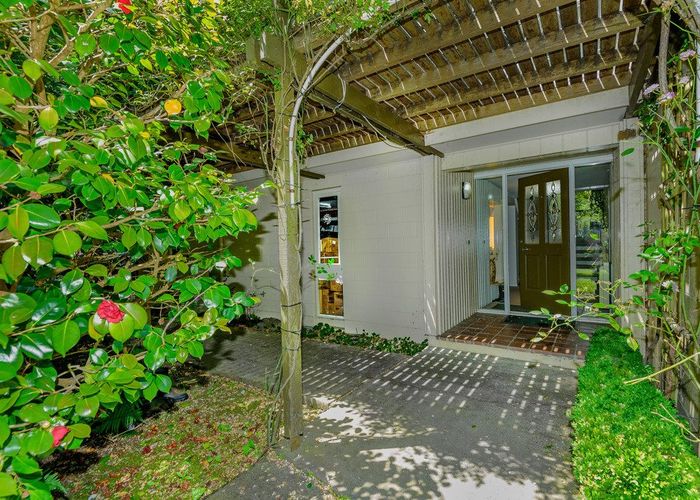  at 24 Thorrington Road, Cashmere, Christchurch