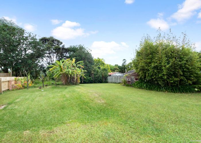  at 51 Castleford Street, Green Bay, Waitakere City, Auckland