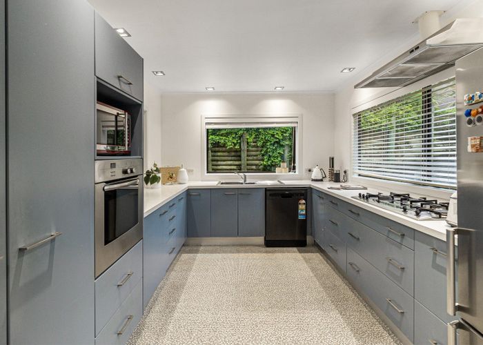  at 2/13 Hororata Road, Hauraki, Auckland