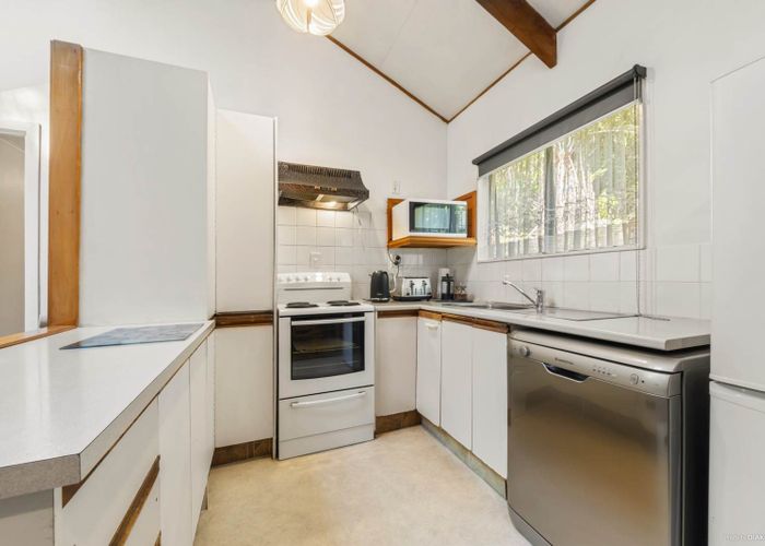  at 38 Napuka Road, Henderson Valley, Waitakere City, Auckland