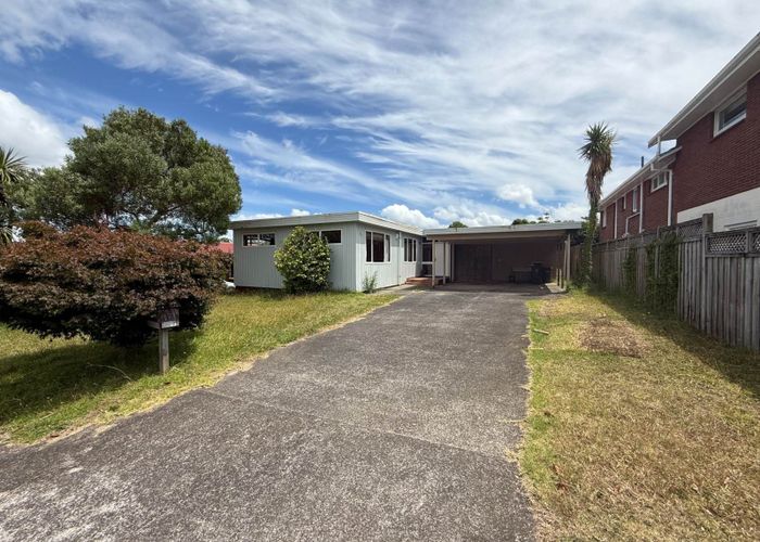  at 15 Pooley Street, Pakuranga Heights, Auckland