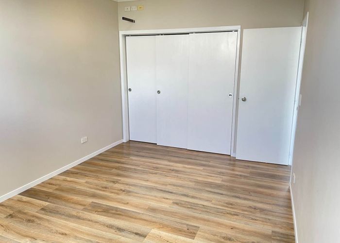  at 3/4 Hulme Place, Henderson, Waitakere City, Auckland