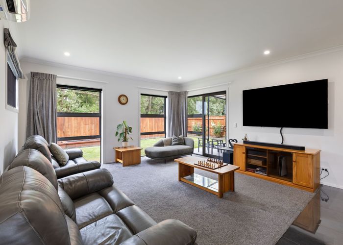  at 12 Ivy Lane, Kelvin Grove, Palmerston North, Manawatu / Whanganui