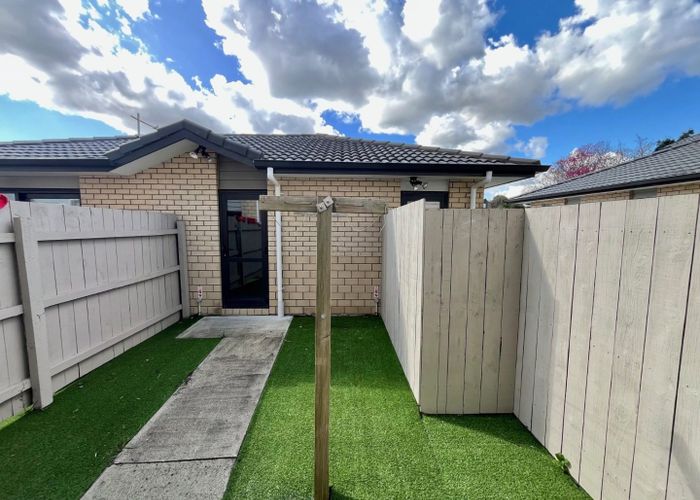 at 7/4 Wallson Crescent, Wiri, Manukau City, Auckland