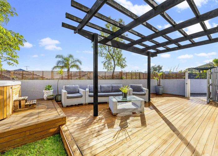  at 52B James Laurie Street, Henderson, Waitakere City, Auckland