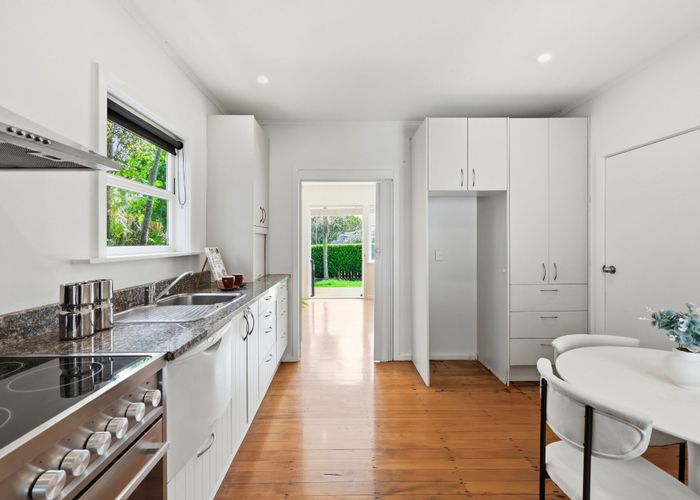  at 44 Wellesley Road, Mangere Bridge, Manukau City, Auckland