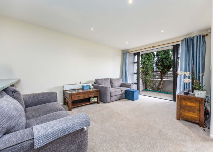  at 20/8 Landscape Road, Papatoetoe, Manukau City, Auckland