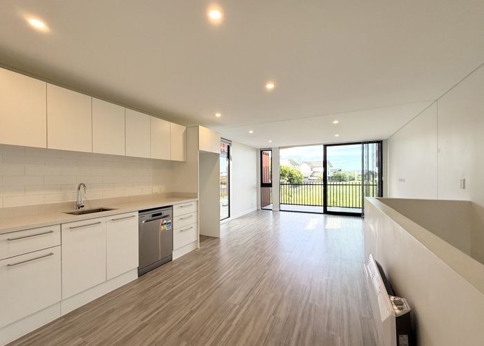  at 17 Nugget Place, Hobsonville, Waitakere City, Auckland