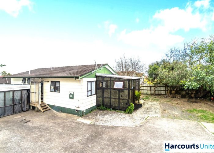  at 1/20 Burundi Avenue, Clendon Park, Manukau City, Auckland
