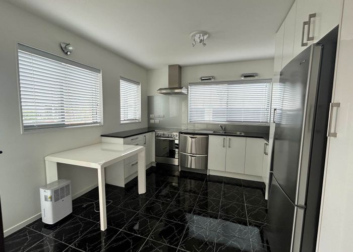  at 32A Amante Crescent, Mairangi Bay, North Shore City, Auckland