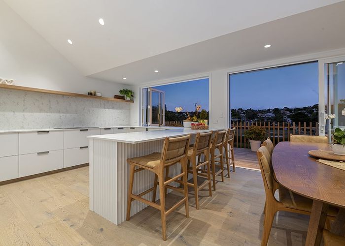  at 2/37 Prospect Terrace, Milford, Auckland
