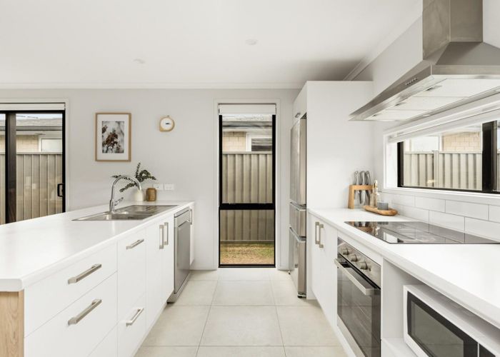 at 24 Raynor Crescent, Pyes Pa, Tauranga