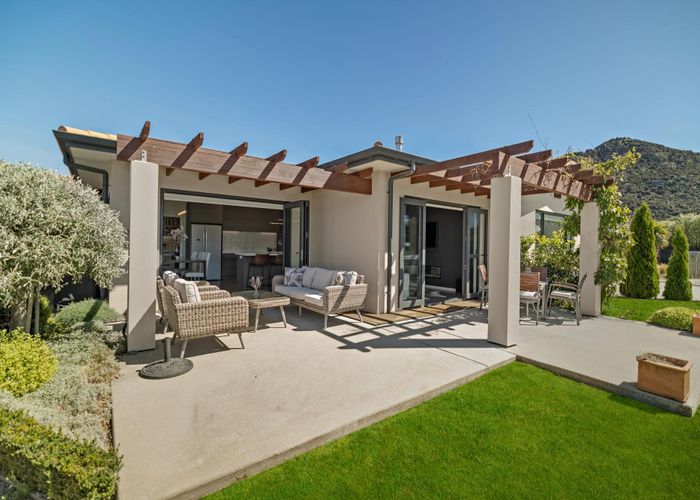 For sale 11 Marbleleaf Lane, Albert Town, Wanaka, Otago homes.co.nz