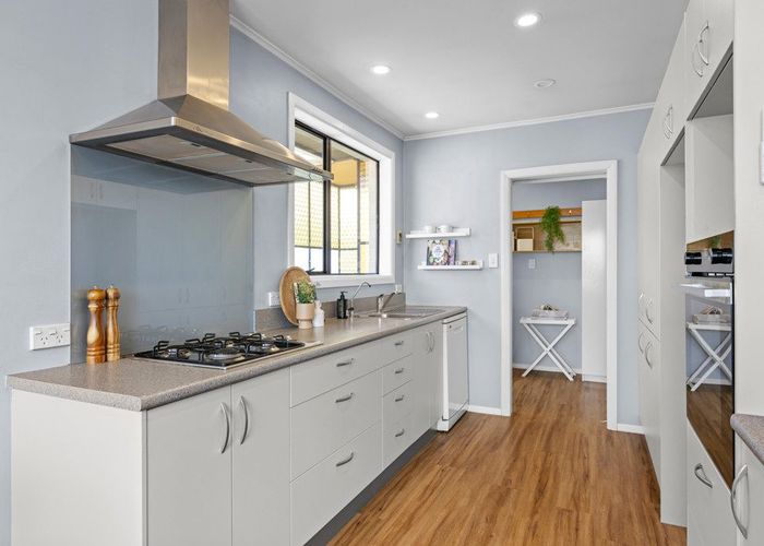  at 76 Frensham Crescent, Woolston, Christchurch City, Canterbury