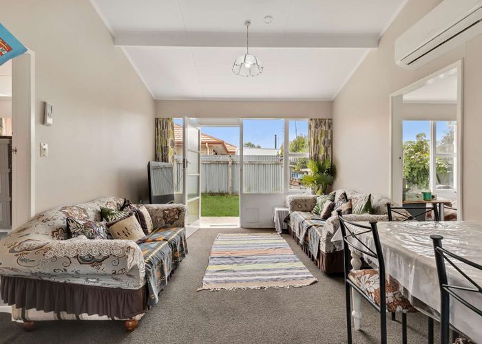  at 2/86 Weld Street, Redwoodtown, Blenheim
