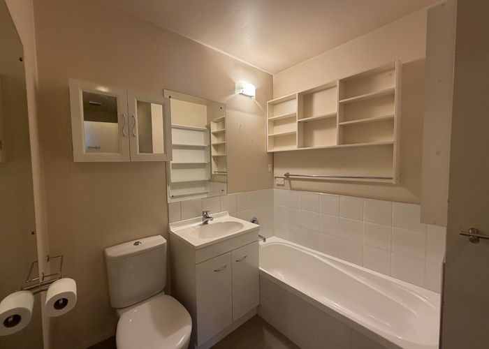  at 28/3 Torrens Road, Burswood, Manukau City, Auckland