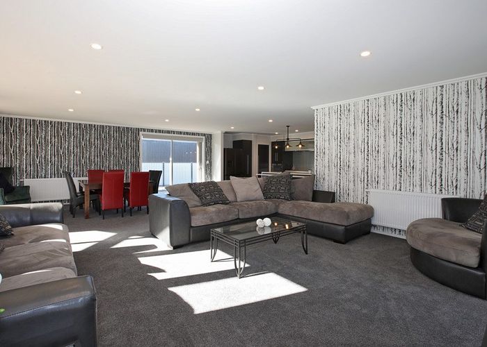  at 6 Walker Street, Riverton