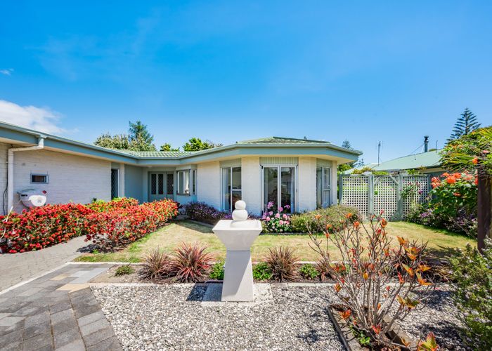  at 20 Freyberg Crescent, Waikanae Beach, Kapiti Coast, Wellington