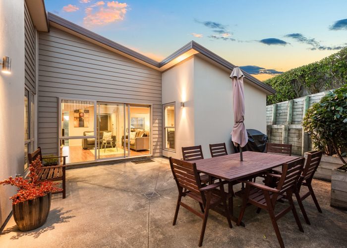  at 33 Kahurangi Heights, Aotea, Porirua