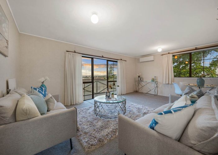  at 5 Denarius Lane, Glendene, Waitakere City, Auckland