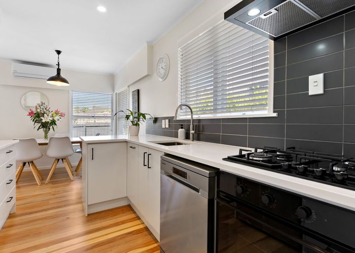  at 64 Blakeborough Drive, Forrest Hill, North Shore City, Auckland