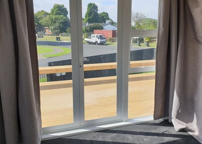  at 2 Mariner Street, Mangere, Auckland