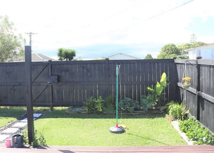 at 45 Totara Road, Te Atatu Peninsula, Auckland