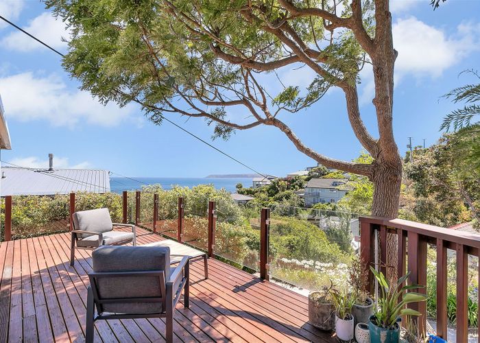  at 18 Gordon Road, Plimmerton, Porirua