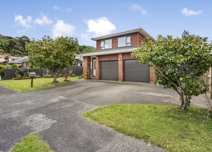  at 18 Karamea Grove, Wainuiomata, Lower Hutt