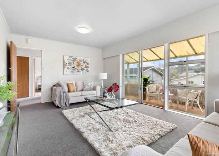  at 1/7 Eversleigh Road, Belmont, Auckland