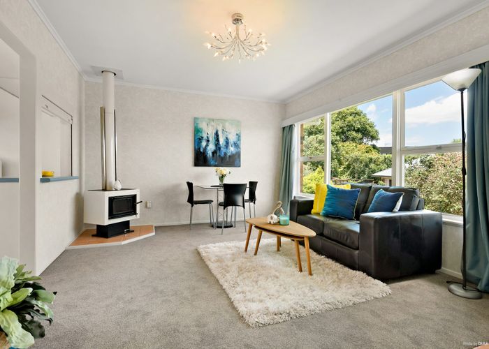  at 2/32 Wicklow Road, Narrow Neck, North Shore City, Auckland