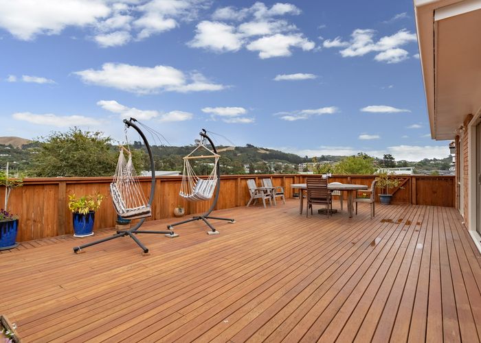  at 6 Flotilla Place, Whitby, Porirua