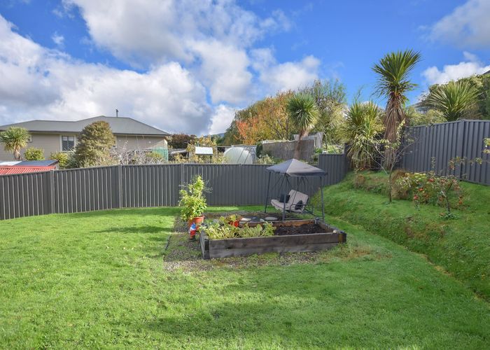  at 13 Roger Street, Macandrew Bay, Dunedin