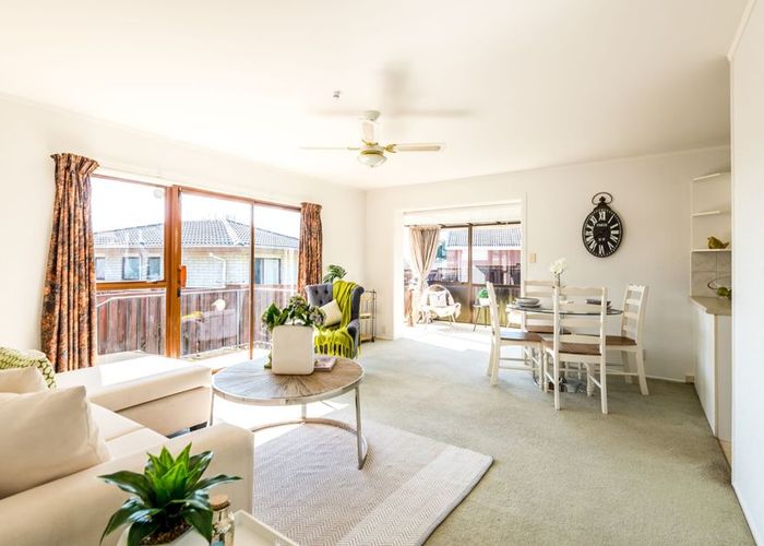 at 3/11 Cromdale Avenue, Highland Park, Auckland