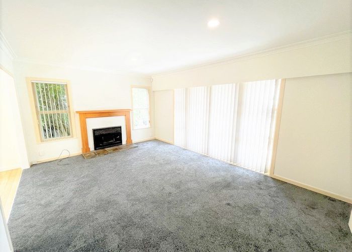  at 16 Andrew Road, Howick, Auckland