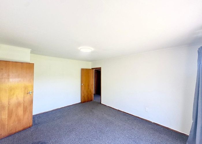  at 11 Springside Place, New Lynn, Waitakere City, Auckland