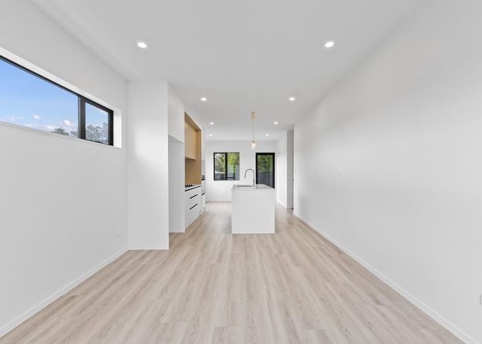  at 35 Whiteywood Street, Westgate, Waitakere City, Auckland