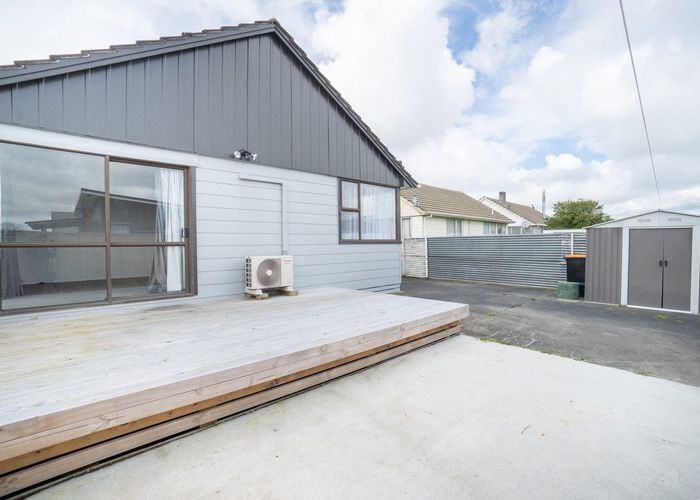  at 24 Drake Street, Awapuni, Palmerston North, Manawatu / Whanganui