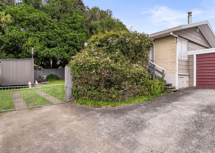  at 2/50 Finlayson Avenue, Clendon Park, Auckland