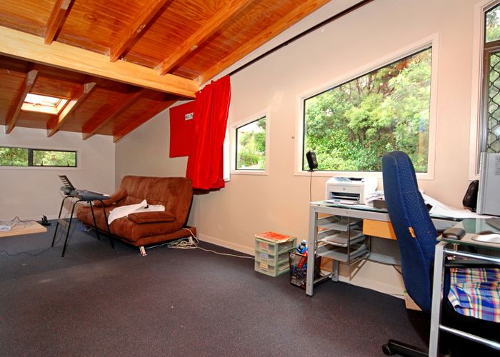  at 6 Remu Place, Greenhithe, Auckland