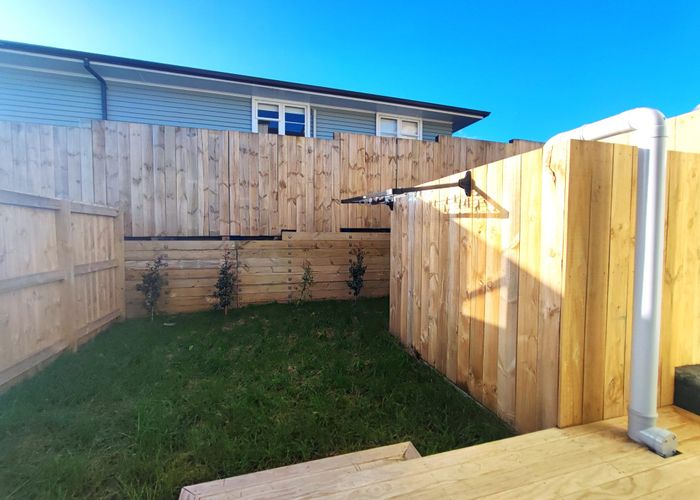  at 1/25 Abbotleigh Avenue, Te Atatu Peninsula, Auckland