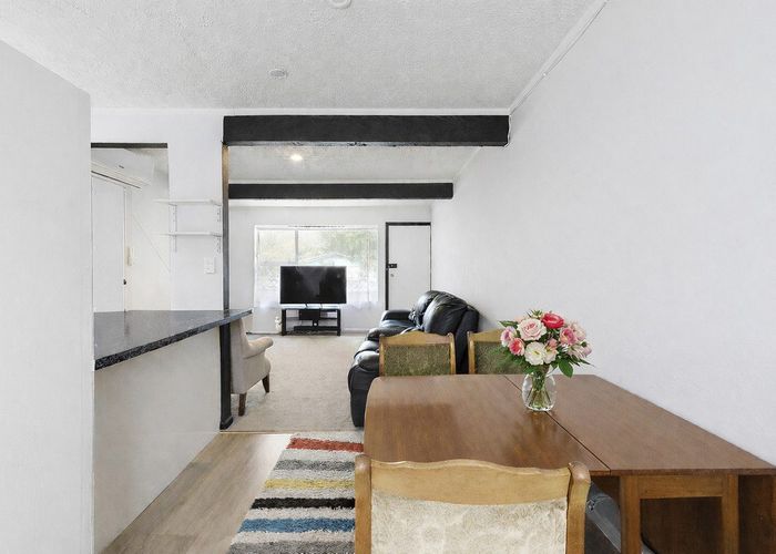  at 2/13 Japonica Crescent, Ranui Heights, Porirua, Wellington